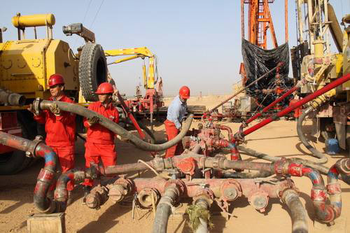 油田压裂液消泡剂应用图 油田压裂液消泡剂应用图